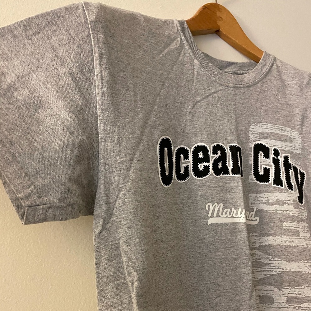 Graphic tee